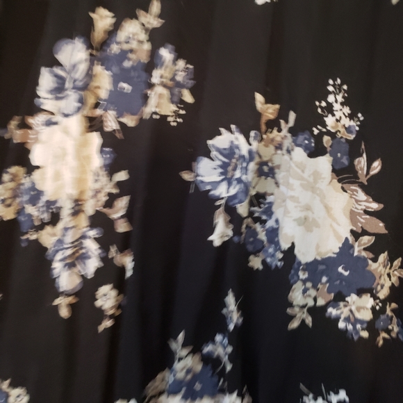 Torrid Top - Picture 6 of 7